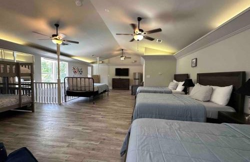 Northside House | Northwest Houston - Family Pool House! - Bent Bough