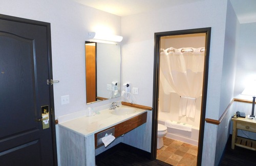 Chetek Hotel | Northwoods Best Inn - Chetek