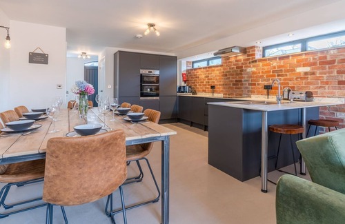 Cheltenham Cottage | Norton Coach House - Cheltenham Spa