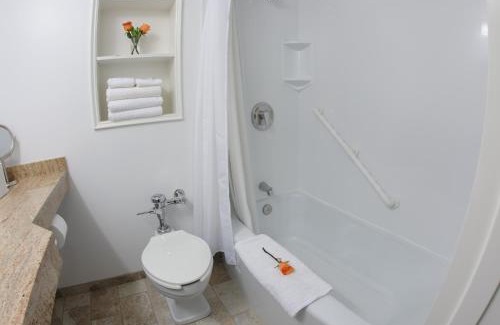 Norwalk Hotel | Norwalk Inn & Conference Center