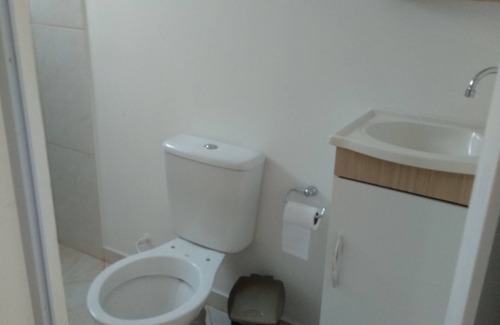 Pereque Mirim House | Nosso Aconchego in Caraguá - with en-suite and kitchen