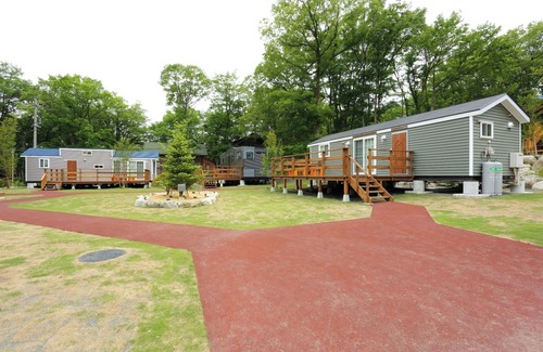 Hokujo RV Rental | Nostalgia Rent a trailer house Stay overnight /Kitaazumi-gun Nagano
