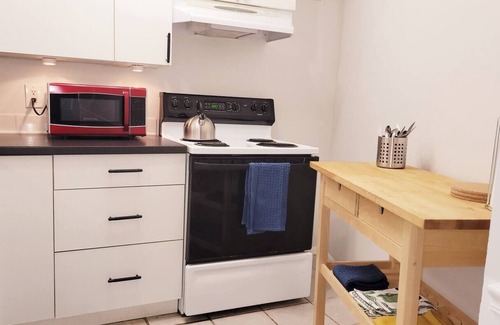Mount Pleasant Apartment | NOT ACTIVE PLEASE DO NOT BOOK