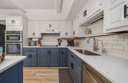 Granger House | Notre Dame Dream – 4 mi to Campus & Hot Tub & Heated Pool & Fire Pit & Game Room