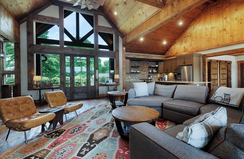 Blairsville House | Nottely Island Retreat - Lake Front