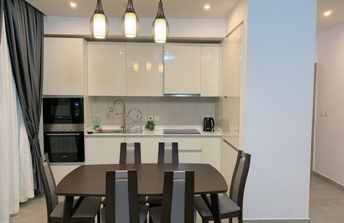 Roman Ridge Apartment | Nova luxe 2 Bed Executive Stay