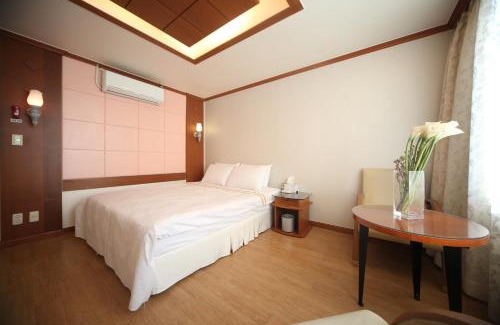 Kunip Hotel | Nova Motel