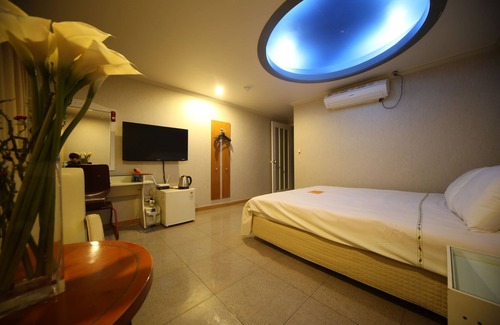 Kunip Hotel | NOVA Motel