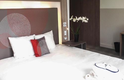 Colombier - Champ de Mars Hotel | Novotel SPA Rennes Centre Gare