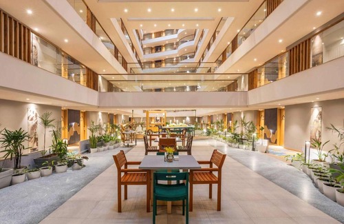 Vijayawada Hotel | Novotel Vijayawada Varun