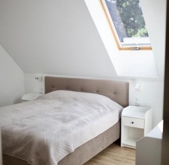 Stepnica Apartment | Nowoczesne apartamenty przy plaży nad Zalewem Szczecińskim w Czarnocinie