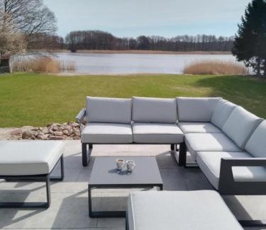 Jedwabno Villa | Nowoczesny dom z plażą