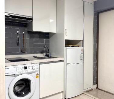 Inheon Apartment | NS Nakseongdae Station is a two-minute walk away from my home