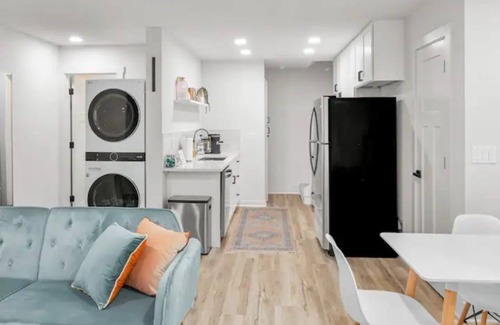 Bentonville Apartment | nThe Biker Bunker- Hot Tub - Next to MTB & Close to Downtown Bentonville