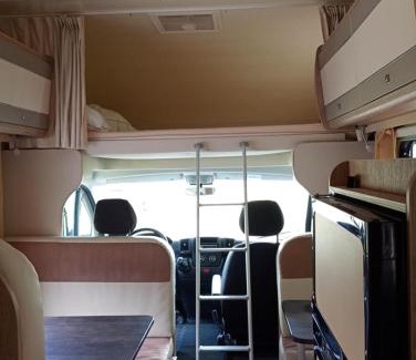 Soize House | Nuit insolite en camping-car tout confort