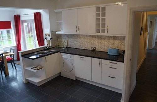 Southgate House | Number 27 - family and dog friendly property with cliff walks and sandy beaches