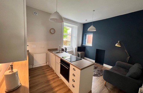 Helensburgh Apartment | Number 79, Cosy Central Helensburgh 1 Bedroom, ground floor pet friendly, garden