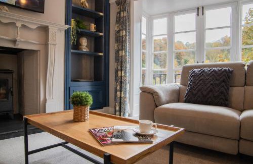 Coalbrookdale Apartment | Number Six