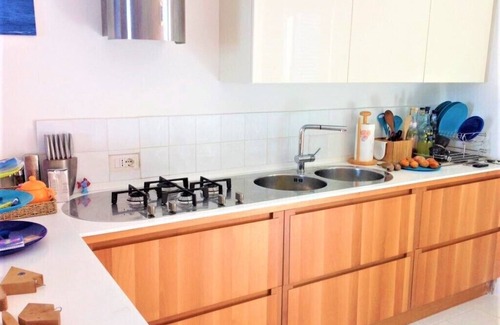 Acquacalda Apartment | Nuova! Casa Fronte Spiaggia con Patio e Parceggio Gratuito - Vista Spettacolare!