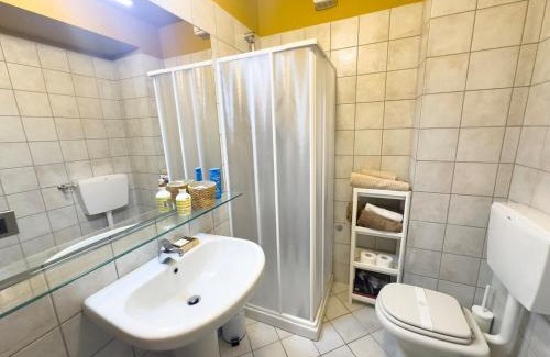 Asti Apartment | NUOVO - Appartamento con vista su Piazza Vittorio Alfieri