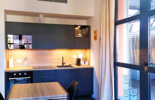 Milan Apartment | Nuovo Loft Terrace M2 apartment in enchanting Milano with AC, WiFi, pet-friendly