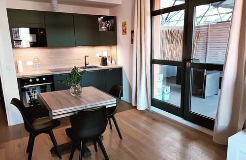 Milan Apartment | Nuovo Loft Terrace M2 apartment in enchanting Milano with AC, WiFi, pet-friendly