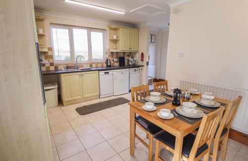 North Somercotes Cottage | NURSERY COTTAGE, pet friendly, with a garden in North Somercotes