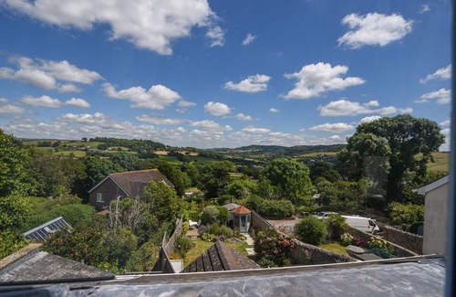 Charmouth Cottage | NUTWOOD, family friendly, country holiday cottage in Charmouth