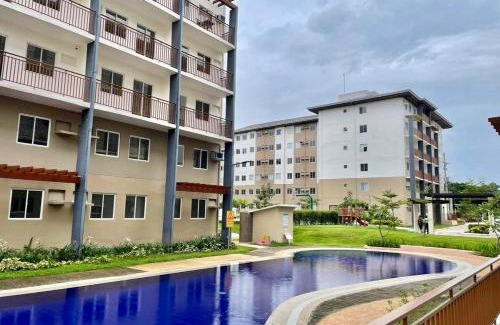 Canlubang Apartment | Nuvali - Free use of Massage Chair-Pool Access-Hot Shower