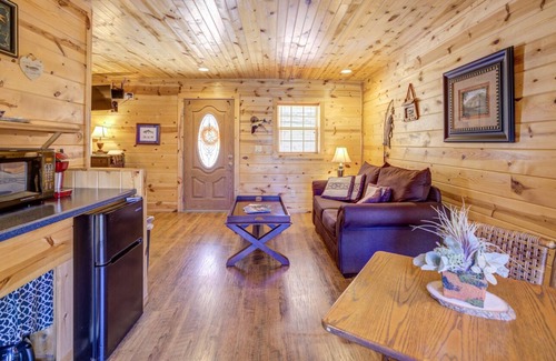 Helen House | NVM Angler's Lure - Pet Friendly Room at the Nacoochee Valley Motel