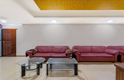 Nanganallur Hotel | NVR RESIDENCY