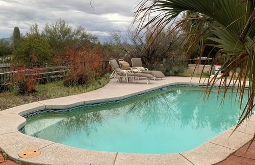 Tortolita House | NW Tucson - Roomy 20 Foot RV Nestled On A 3 Acre Property Sleeps 4