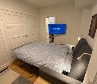 Hvidovre Apartment | Ny & hyggelig moderne suite