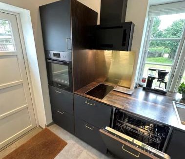 Hvidovre Apartment | Ny & hyggelig moderne suite