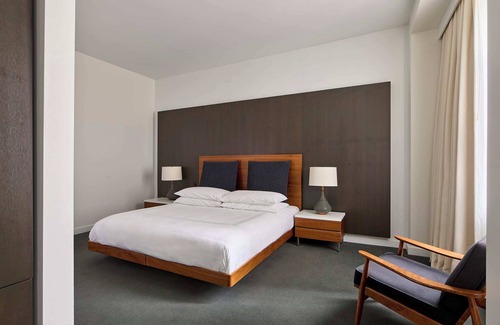 Tribeca Hotel | NYC Escapade! 4 Relaxing units, Minutes away to Brooklyn Bridge! Pets Allowed!