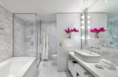 Tribeca Hotel | NYC Escapade! 4 Relaxing units, Minutes away to Brooklyn Bridge! Pets Allowed!