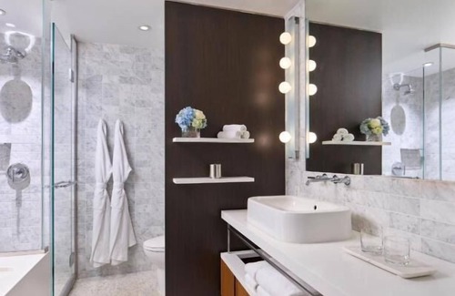 Tribeca Hotel | NYC Escapade! 4 Relaxing units, Minutes away to Brooklyn Bridge! Pets Allowed!