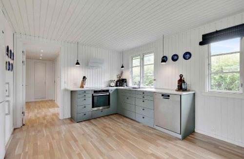 Kirke Hyllinge House | Nyistandsat sommerhus med kærlighed og sjæl