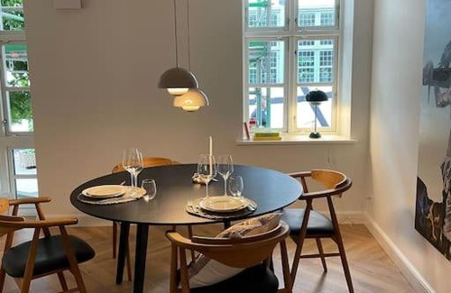 Odense Apartment | Nyrenoveret charmerende lejlighed i Odense C!