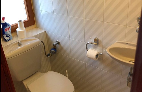 Sagvar House | Nyugodt mégis város központi vendéház! Balatontól 6km-re.
