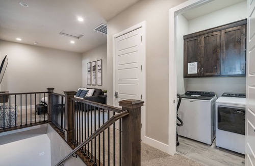 Ivins House | O-50| Resort Home! Private Hot Tub * Resort Pool * 2 Family Rms