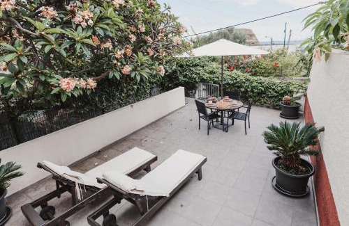 Porto da Cruz House | O Clube