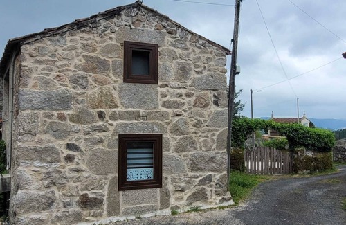 Brion Cottage | O Lar de Cabanas - rural house near Santiago and beaches
