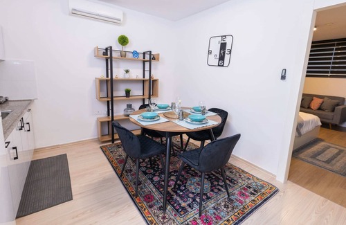 Rishon LeTsiyon Apartment | O&O Group-The SeaGate Estate Suites-BasementSuite1