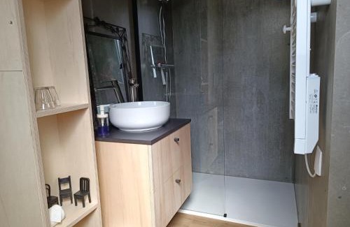 Cholet Apartment | O Petit Jardin studio Cholet