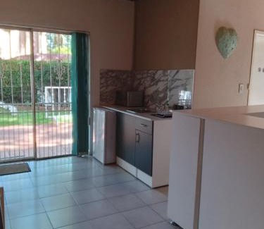 Bedfordview Apartment | "O Sole Mio" Self catering studio apartment in Bedfordview