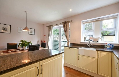 Lesbury Cottage | OAK COTTAGE, family friendly, with open fire in Alnmouth