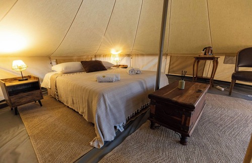 Manziana House | OAK glamping relax, CAUTHA cushy tent romantic and stylish, in a magical forest