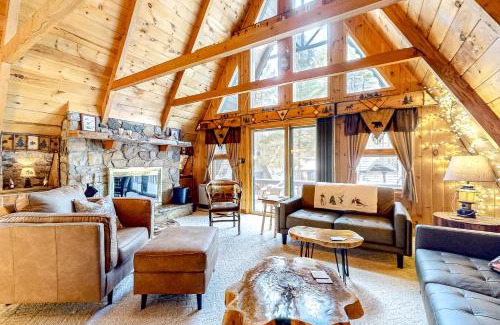 Jay Ski Chalet | Oak Hollow Chalet