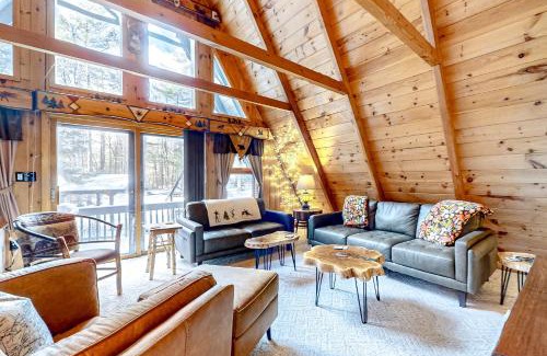 Jay Ski Chalet | Oak Hollow Chalet